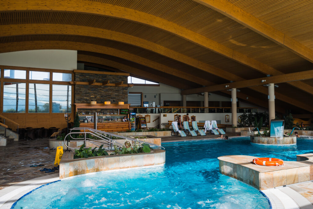 Wnętrze Termy Bania w Białce Tatrzańskiej ze strefą relaksu