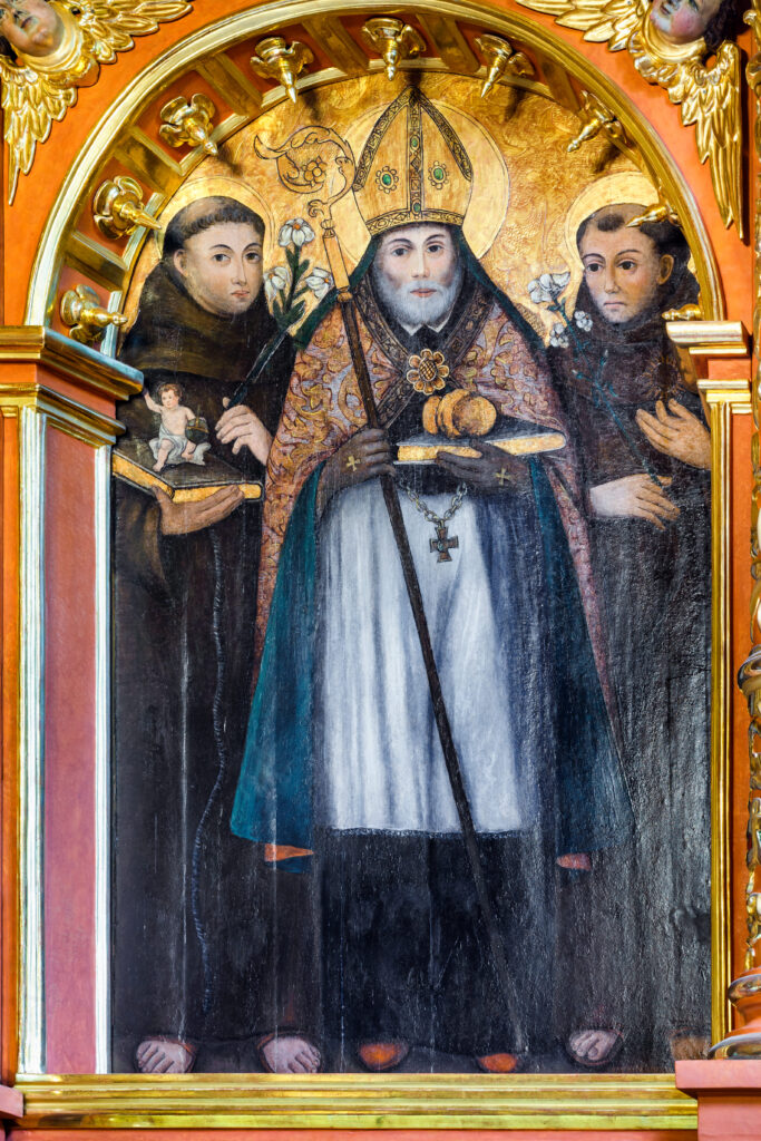 Obraz świętych w kościele w Sękowej