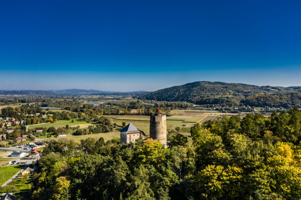 Zamek w Czchowie widziany z lotu ptaka