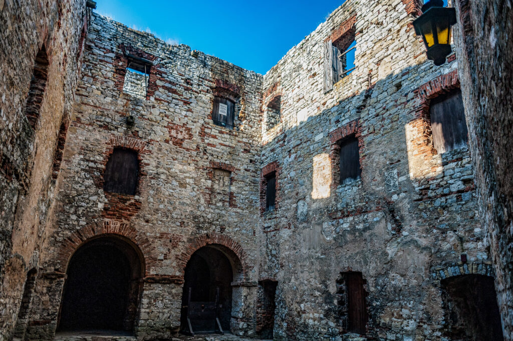 Wnętrze Zamku Lipowiec