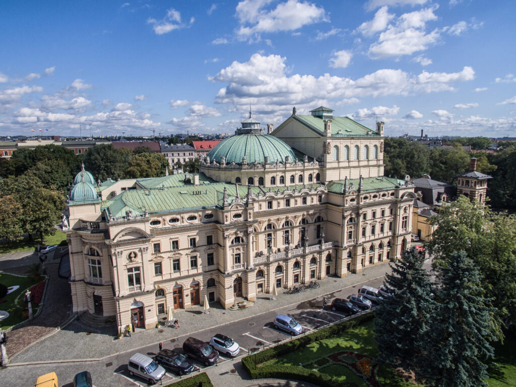 Teatr Słowackiego w Krakowie widziany z lotu ptaka
