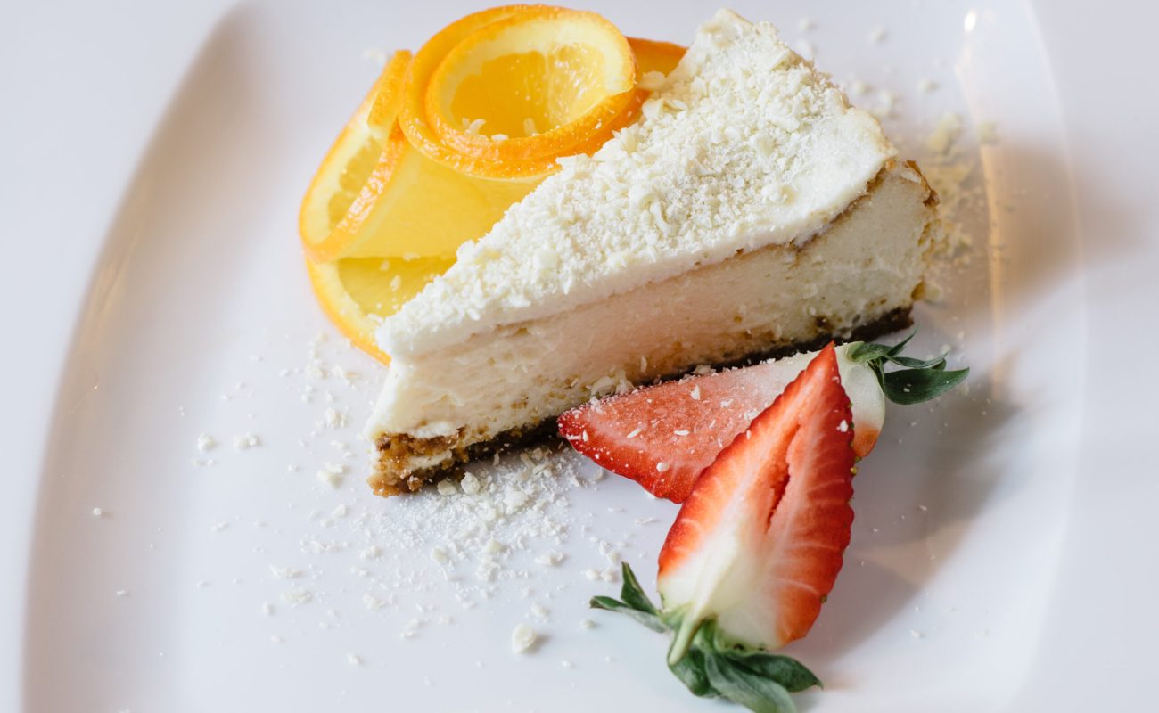 Sernik z owocami w karczmie Klimtówka w Wolbromiu